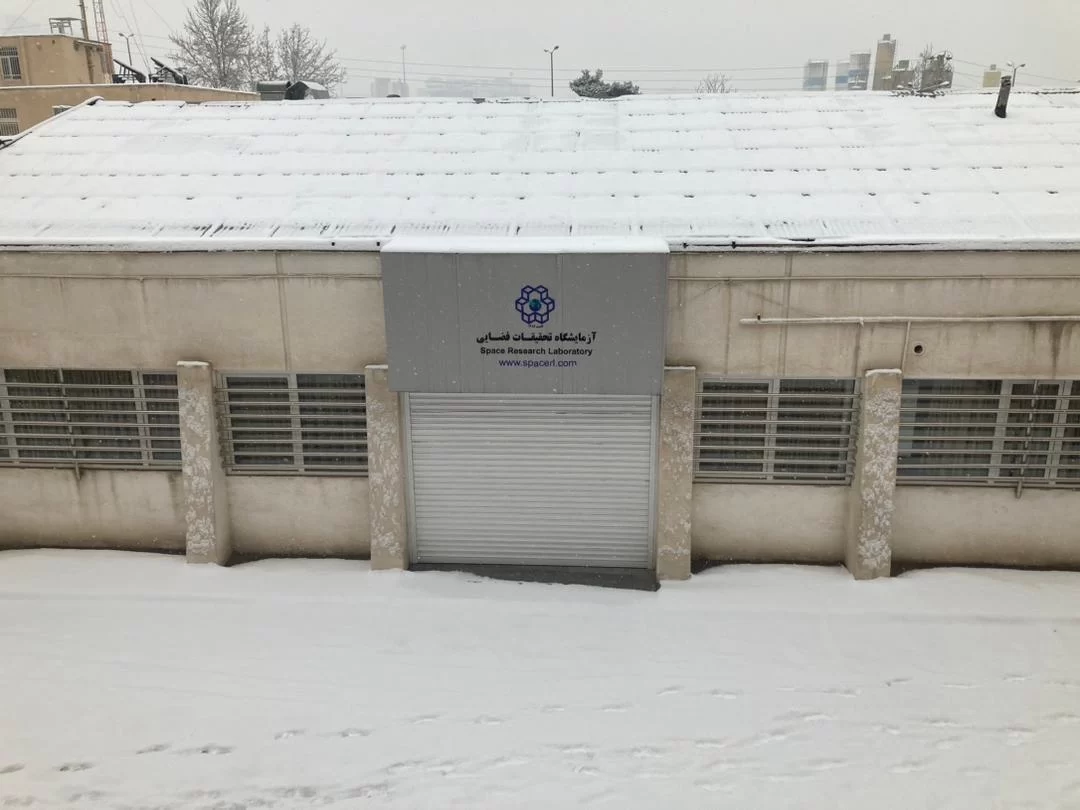 Our lab outdoor in this ❄️!!